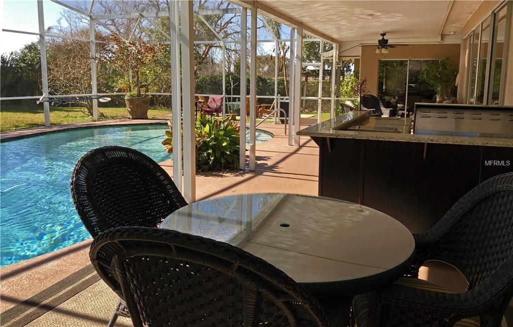 602 RED SAIL LANE, ALTAMONTE SPRINGS, Florida 32701, 4 Bedrooms Bedrooms, 7 Rooms Rooms,2 BathroomsBathrooms,Residential,For sale,RED SAIL,O5561987