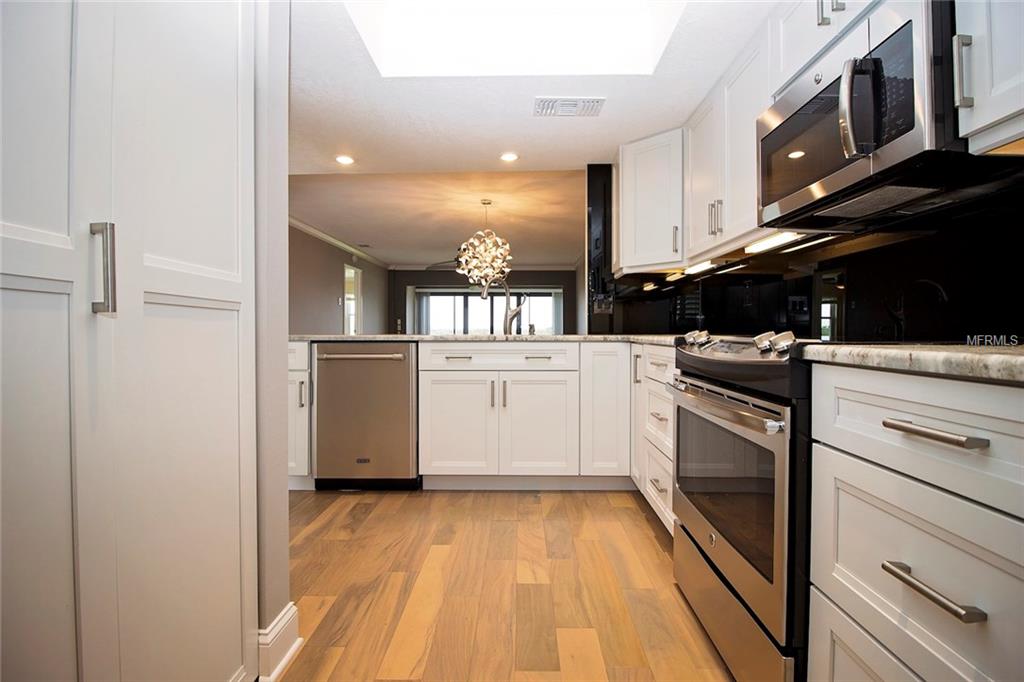 4834 INDEPENDENCE DRIVE, BRADENTON, Florida 34210, 2 Bedrooms Bedrooms, 5 Rooms Rooms,2 BathroomsBathrooms,Residential,For sale,INDEPENDENCE,A4178419