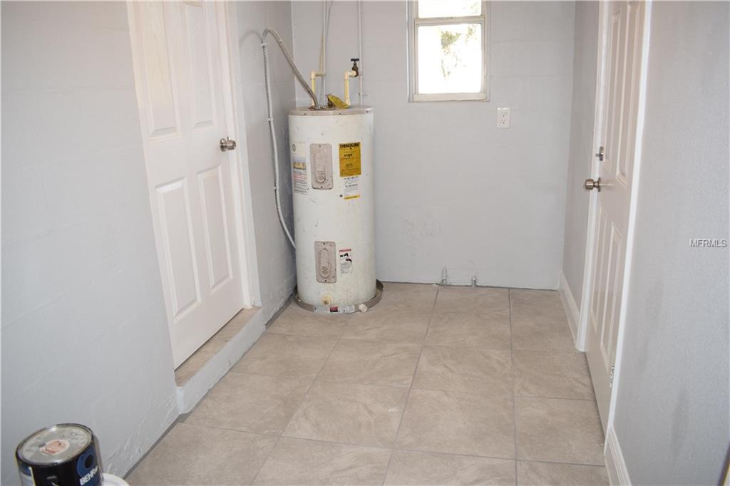 5213 PALISADES DRIVE, ORLANDO, Florida 32808, 3 Bedrooms Bedrooms, 6 Rooms Rooms,2 BathroomsBathrooms,Residential,For sale,PALISADES,O5557511