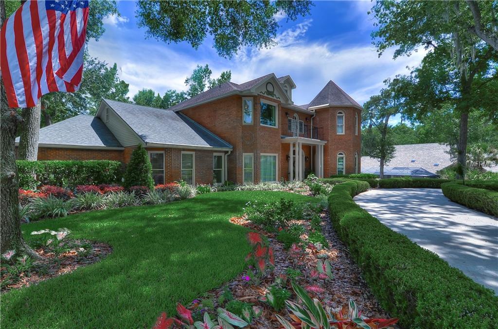 203 LOCUST DRIVE, BRANDON, Florida 33511, 5 Bedrooms Bedrooms, 12 Rooms Rooms,4 BathroomsBathrooms,Residential,For sale,LOCUST,T2927624