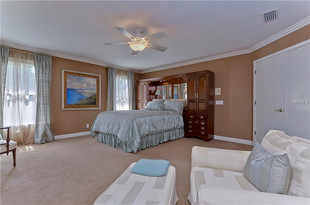 203 LOCUST DRIVE, BRANDON, Florida 33511, 5 Bedrooms Bedrooms, 12 Rooms Rooms,4 BathroomsBathrooms,Residential,For sale,LOCUST,T2927624