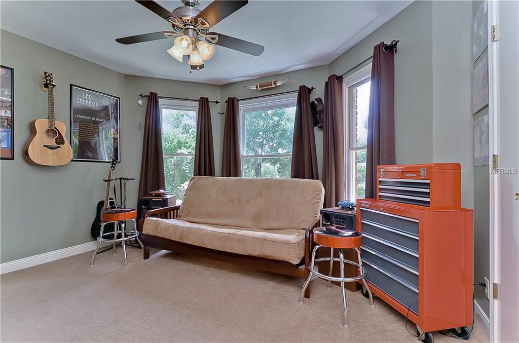 203 LOCUST DRIVE, BRANDON, Florida 33511, 5 Bedrooms Bedrooms, 12 Rooms Rooms,4 BathroomsBathrooms,Residential,For sale,LOCUST,T2927624