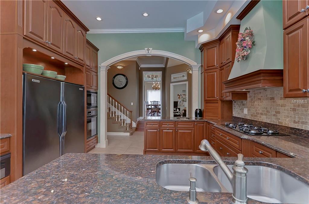 203 LOCUST DRIVE, BRANDON, Florida 33511, 5 Bedrooms Bedrooms, 12 Rooms Rooms,4 BathroomsBathrooms,Residential,For sale,LOCUST,T2927624