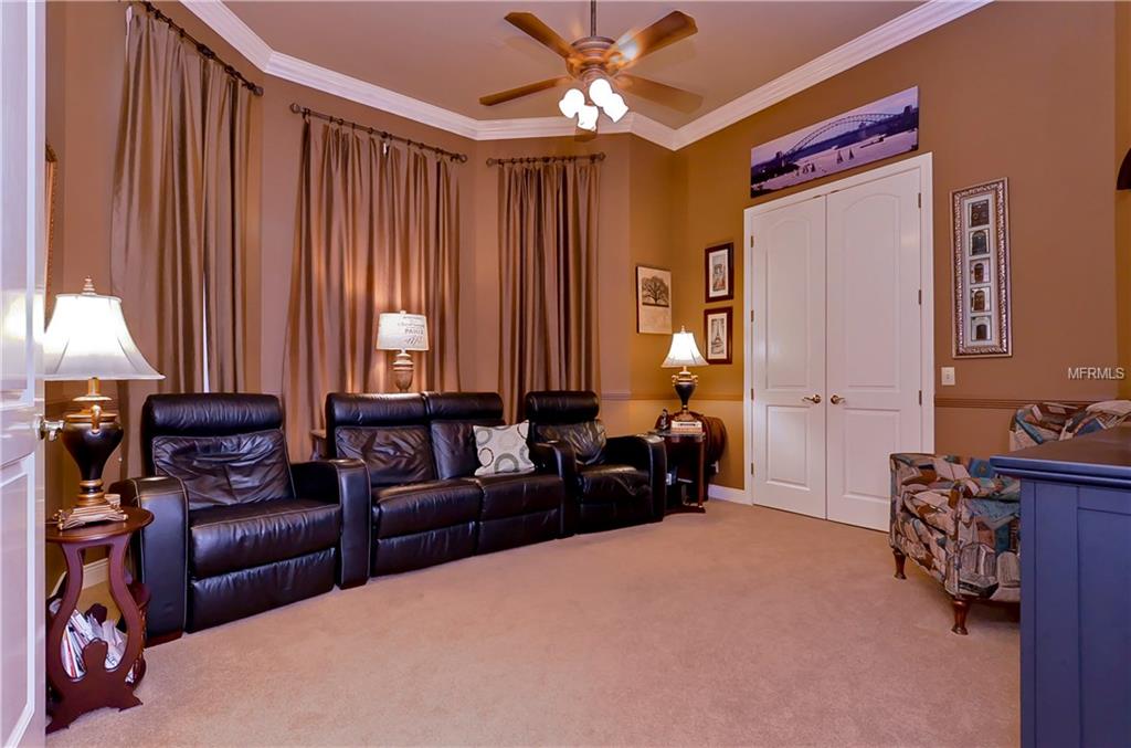 203 LOCUST DRIVE, BRANDON, Florida 33511, 5 Bedrooms Bedrooms, 12 Rooms Rooms,4 BathroomsBathrooms,Residential,For sale,LOCUST,T2927624