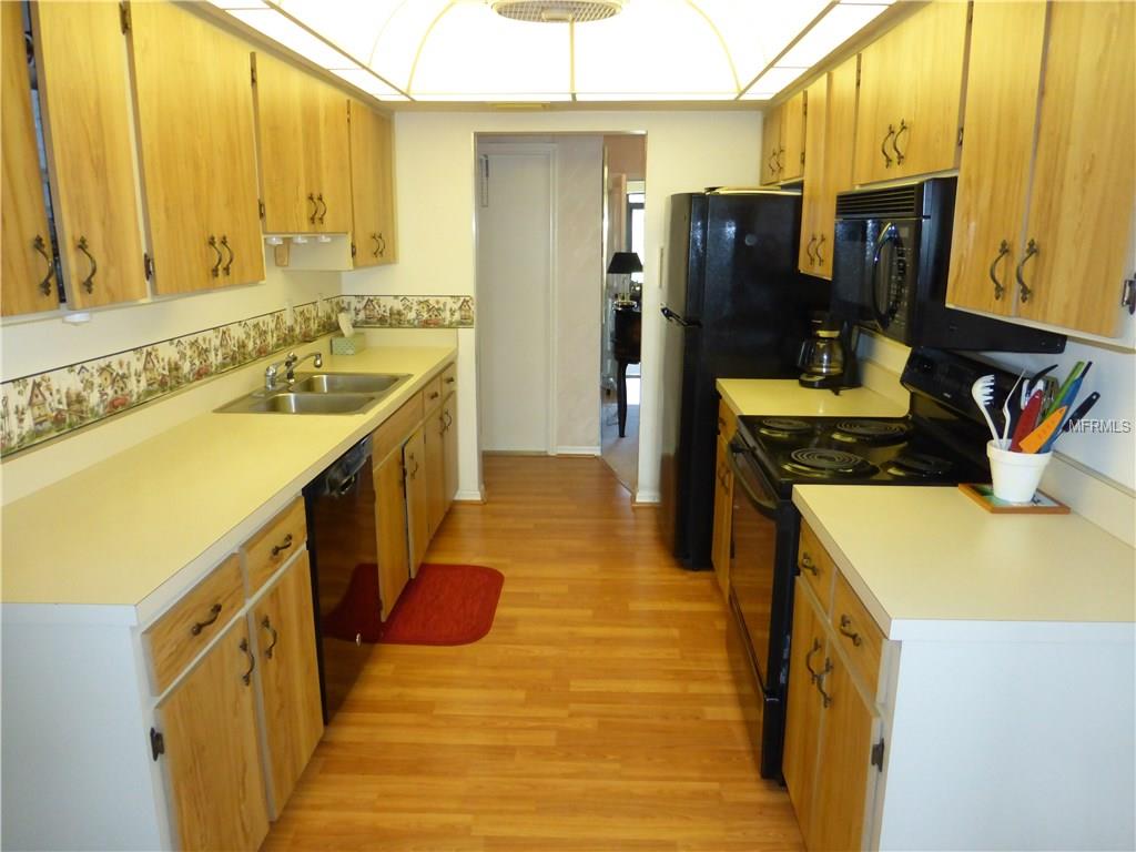 1522 INGRAM DRIVE, SUN CITY CENTER, Florida 33573, 2 Bedrooms Bedrooms, 6 Rooms Rooms,2 BathroomsBathrooms,Residential,For sale,INGRAM,T2928091