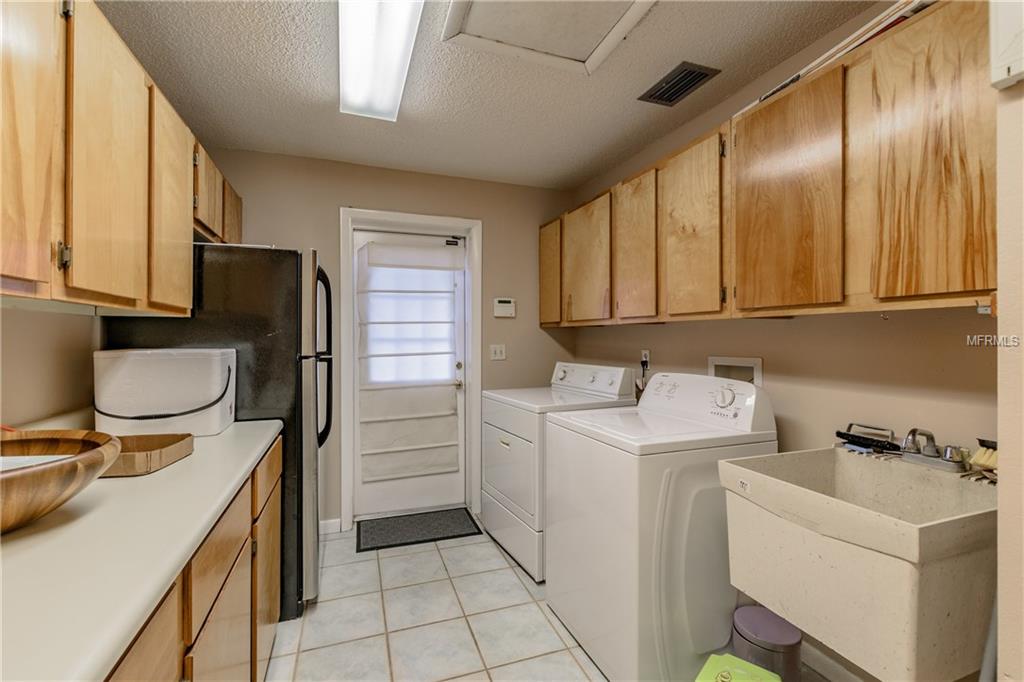 4323 SOUTHPARK DRIVE, TAMPA, Florida 33624, 5 Bedrooms Bedrooms, 8 Rooms Rooms,5 BathroomsBathrooms,Residential,For sale,SOUTHPARK,T2928242