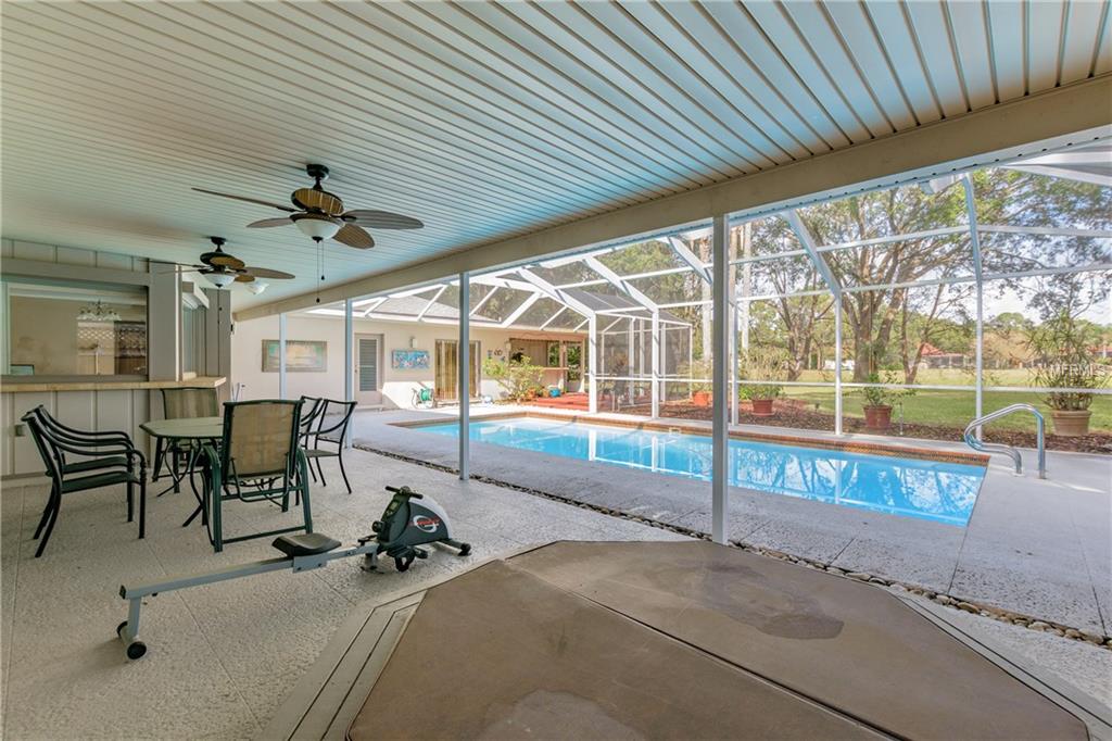 4323 SOUTHPARK DRIVE, TAMPA, Florida 33624, 5 Bedrooms Bedrooms, 8 Rooms Rooms,5 BathroomsBathrooms,Residential,For sale,SOUTHPARK,T2928242