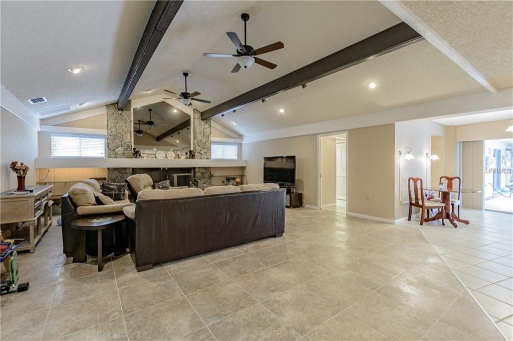 4323 SOUTHPARK DRIVE, TAMPA, Florida 33624, 5 Bedrooms Bedrooms, 8 Rooms Rooms,5 BathroomsBathrooms,Residential,For sale,SOUTHPARK,T2928242