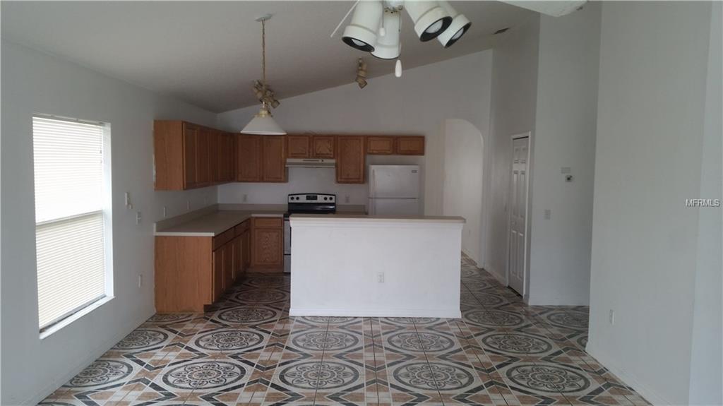 SAINT CLOUD, Florida 34772, 4 Bedrooms Bedrooms, 7 Rooms Rooms,2 BathroomsBathrooms,Residential,For sale,O5561988