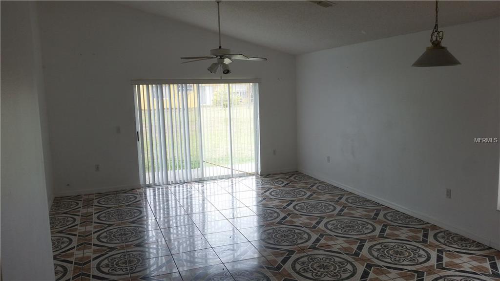 SAINT CLOUD, Florida 34772, 4 Bedrooms Bedrooms, 7 Rooms Rooms,2 BathroomsBathrooms,Residential,For sale,O5561988