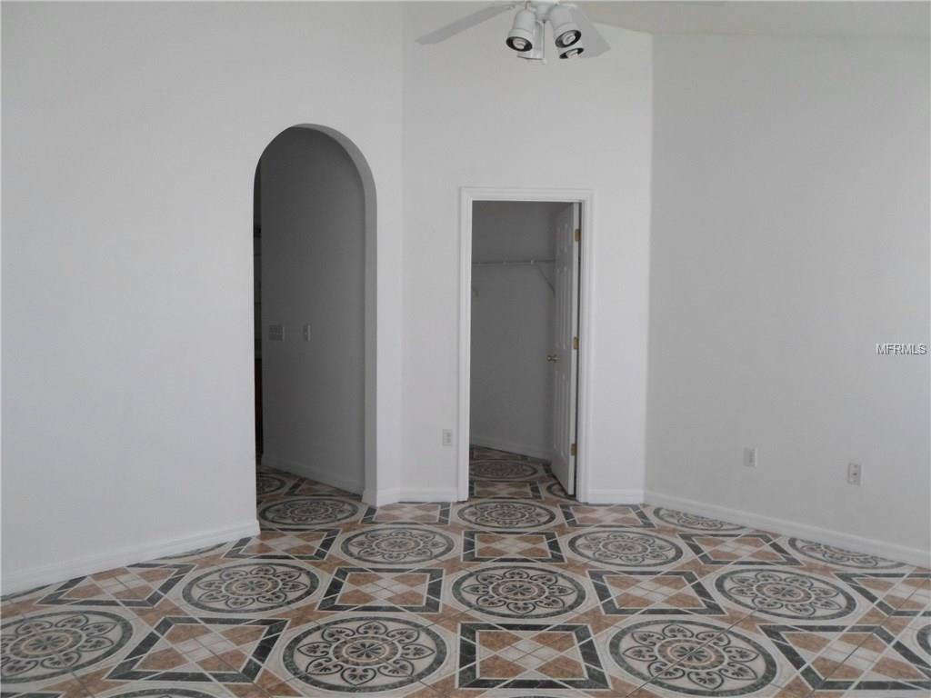 SAINT CLOUD, Florida 34772, 4 Bedrooms Bedrooms, 7 Rooms Rooms,2 BathroomsBathrooms,Residential,For sale,O5561988