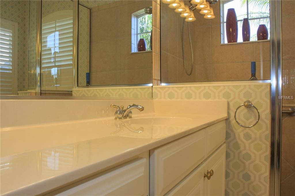 7727 CHARLESTON STREET, UNIVERSITY PARK, SARASOTA, BRADENTON, Florida 34201, 4 Bedrooms Bedrooms, 11 Rooms Rooms,2 BathroomsBathrooms,Residential,For sale,CHARLESTON,A4178431