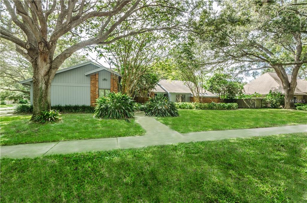 9988 WINDTREE BOULEVARD, SEMINOLE, Florida 33772, 5 Bedrooms Bedrooms, 9 Rooms Rooms,5 BathroomsBathrooms,Residential,For sale,WINDTREE,U7830733