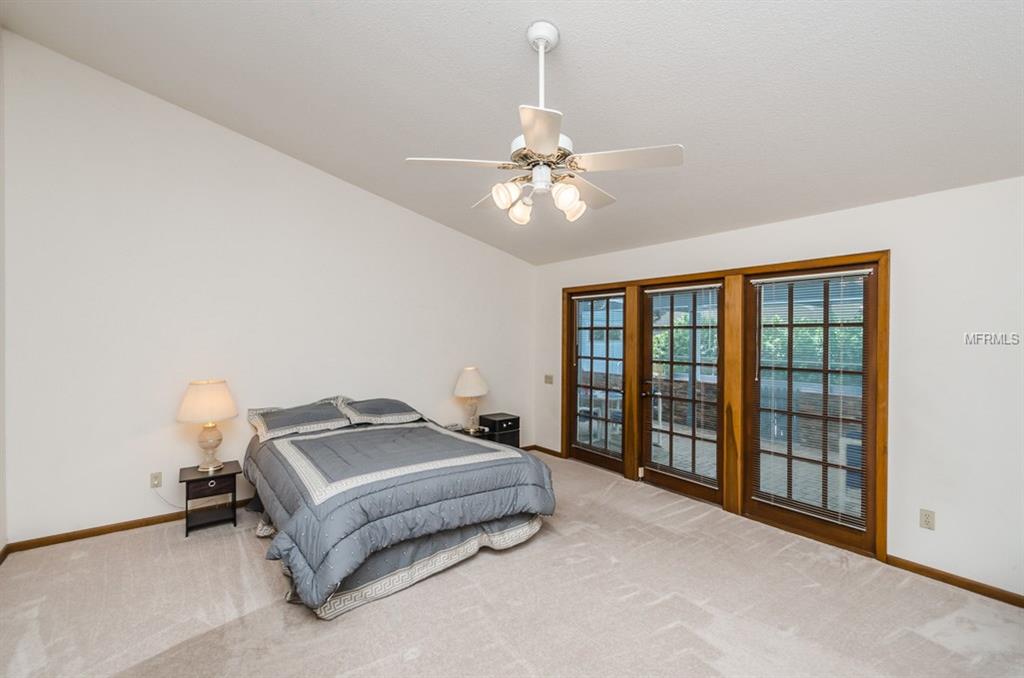 9988 WINDTREE BOULEVARD, SEMINOLE, Florida 33772, 5 Bedrooms Bedrooms, 9 Rooms Rooms,5 BathroomsBathrooms,Residential,For sale,WINDTREE,U7830733