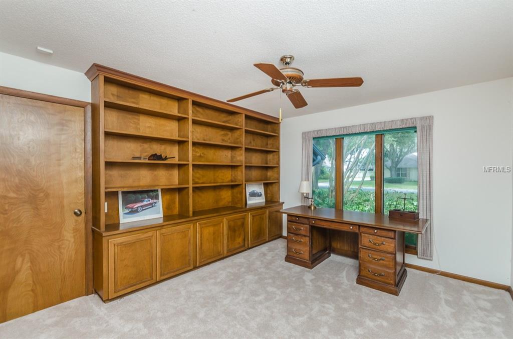 9988 WINDTREE BOULEVARD, SEMINOLE, Florida 33772, 5 Bedrooms Bedrooms, 9 Rooms Rooms,5 BathroomsBathrooms,Residential,For sale,WINDTREE,U7830733