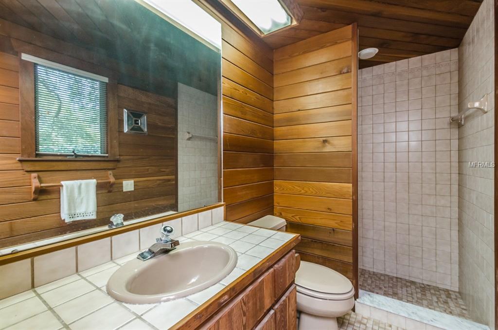 9988 WINDTREE BOULEVARD, SEMINOLE, Florida 33772, 5 Bedrooms Bedrooms, 9 Rooms Rooms,5 BathroomsBathrooms,Residential,For sale,WINDTREE,U7830733