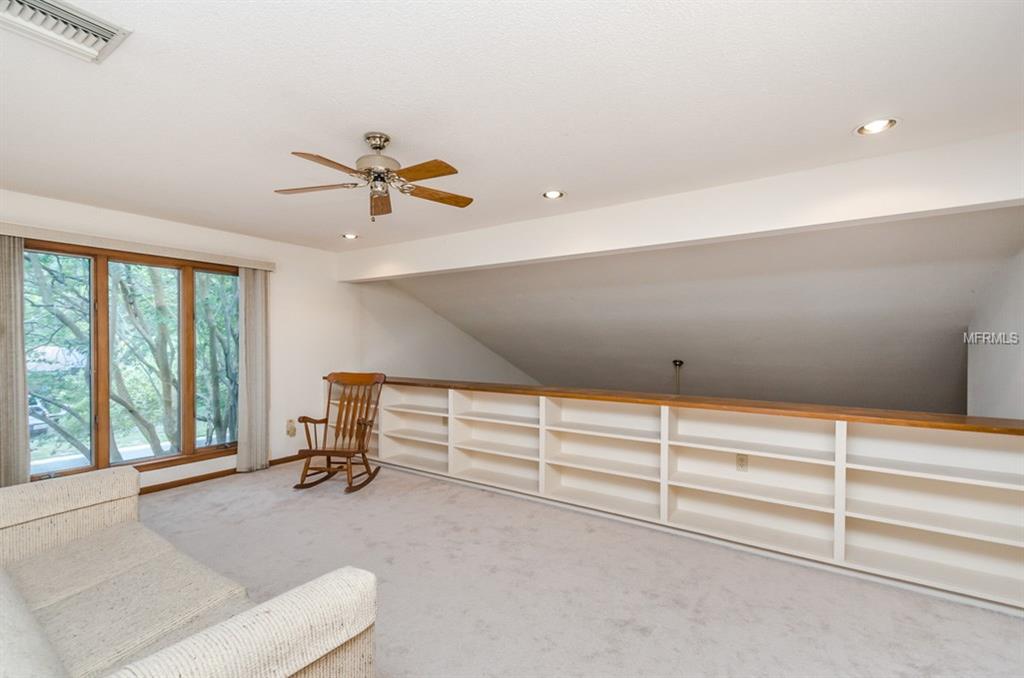 9988 WINDTREE BOULEVARD, SEMINOLE, Florida 33772, 5 Bedrooms Bedrooms, 9 Rooms Rooms,5 BathroomsBathrooms,Residential,For sale,WINDTREE,U7830733