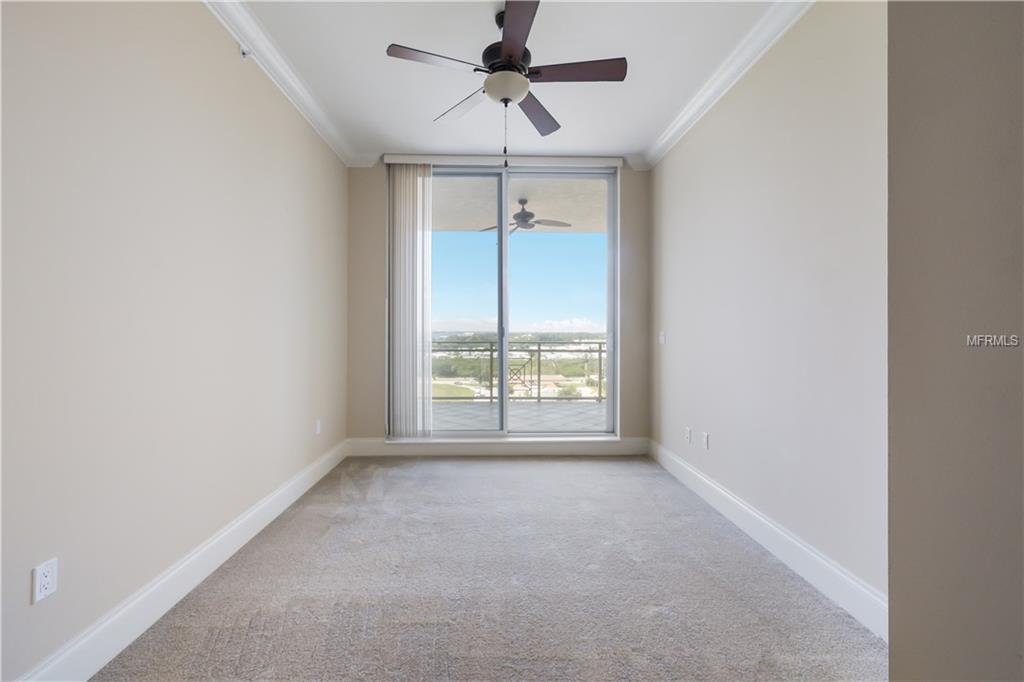 140 RIVIERA DUNES WAY, PALMETTO, Florida 34221, 3 Bedrooms Bedrooms, 5 Rooms Rooms,3 BathroomsBathrooms,Residential,For sale,RIVIERA DUNES,A4197637