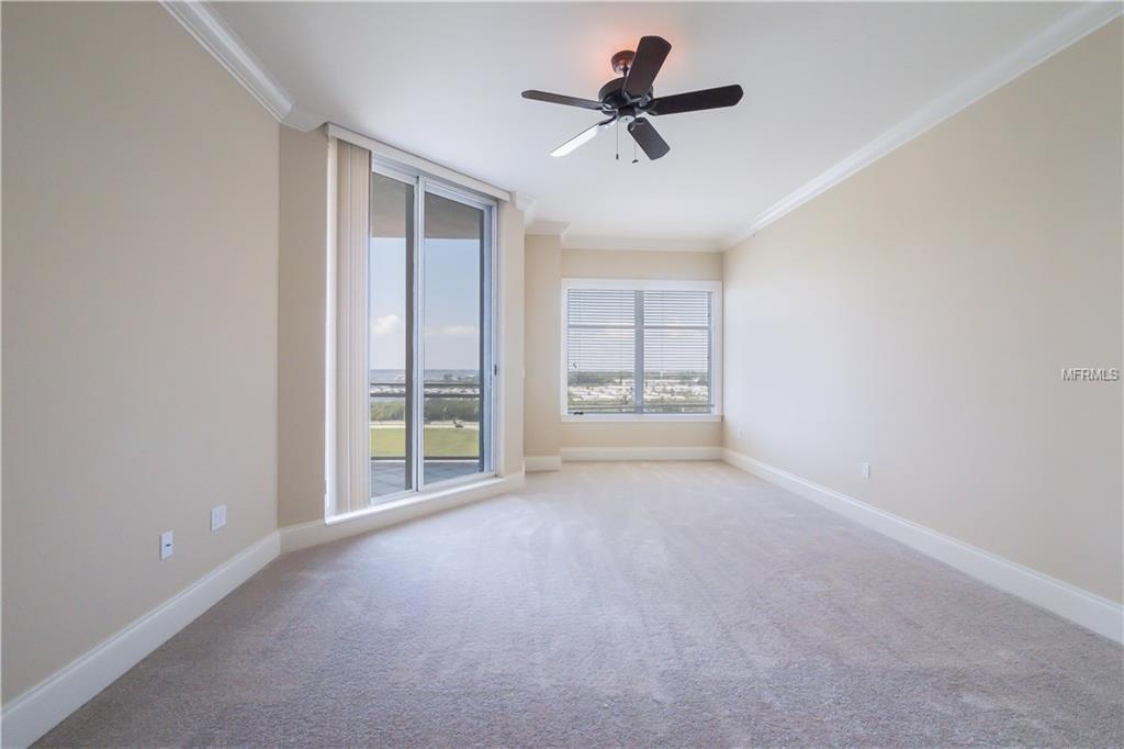 140 RIVIERA DUNES WAY, PALMETTO, Florida 34221, 3 Bedrooms Bedrooms, 5 Rooms Rooms,3 BathroomsBathrooms,Residential,For sale,RIVIERA DUNES,A4197637