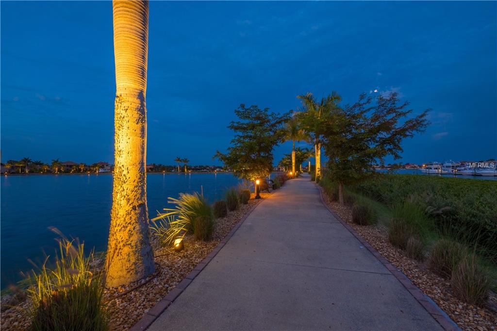 140 RIVIERA DUNES WAY, PALMETTO, Florida 34221, 3 Bedrooms Bedrooms, 5 Rooms Rooms,3 BathroomsBathrooms,Residential,For sale,RIVIERA DUNES,A4197637