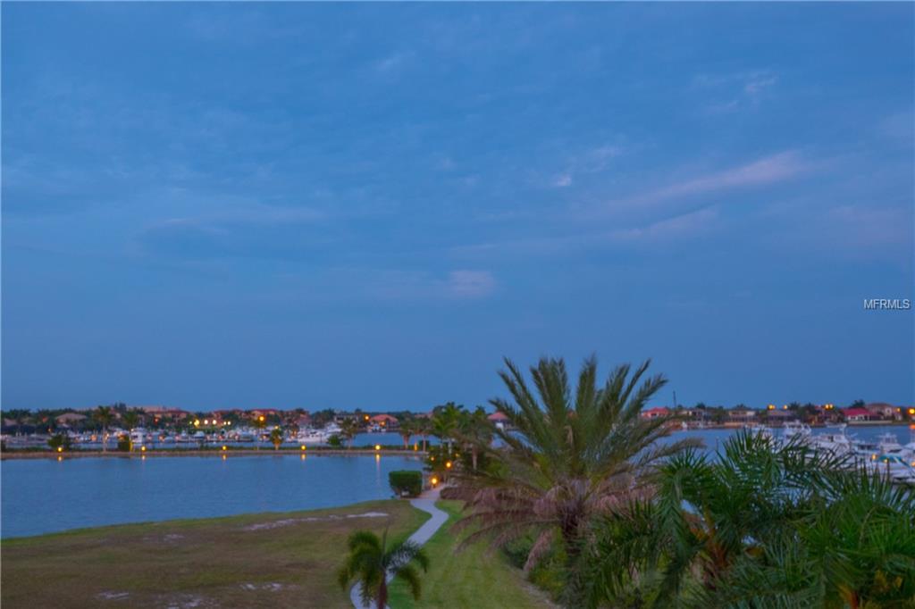 140 RIVIERA DUNES WAY, PALMETTO, Florida 34221, 3 Bedrooms Bedrooms, 5 Rooms Rooms,3 BathroomsBathrooms,Residential,For sale,RIVIERA DUNES,A4197637