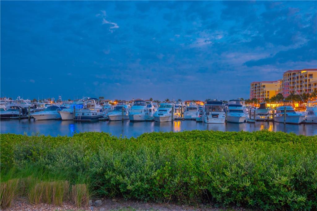 140 RIVIERA DUNES WAY, PALMETTO, Florida 34221, 3 Bedrooms Bedrooms, 5 Rooms Rooms,3 BathroomsBathrooms,Residential,For sale,RIVIERA DUNES,A4197637