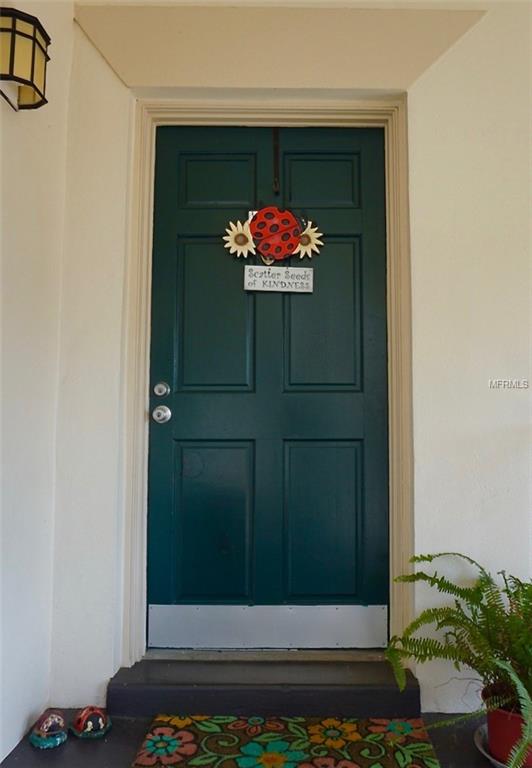 TAMPA, Florida 33618, 2 Bedrooms Bedrooms, 6 Rooms Rooms,1 BathroomBathrooms,Residential,For sale,T2913223