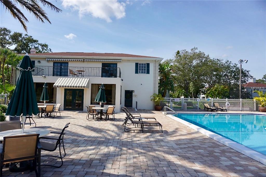 TAMPA, Florida 33618, 2 Bedrooms Bedrooms, 6 Rooms Rooms,1 BathroomBathrooms,Residential,For sale,T2913223