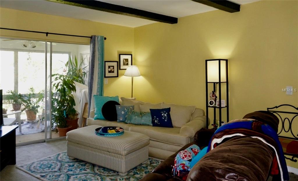 TAMPA, Florida 33618, 2 Bedrooms Bedrooms, 6 Rooms Rooms,1 BathroomBathrooms,Residential,For sale,T2913223