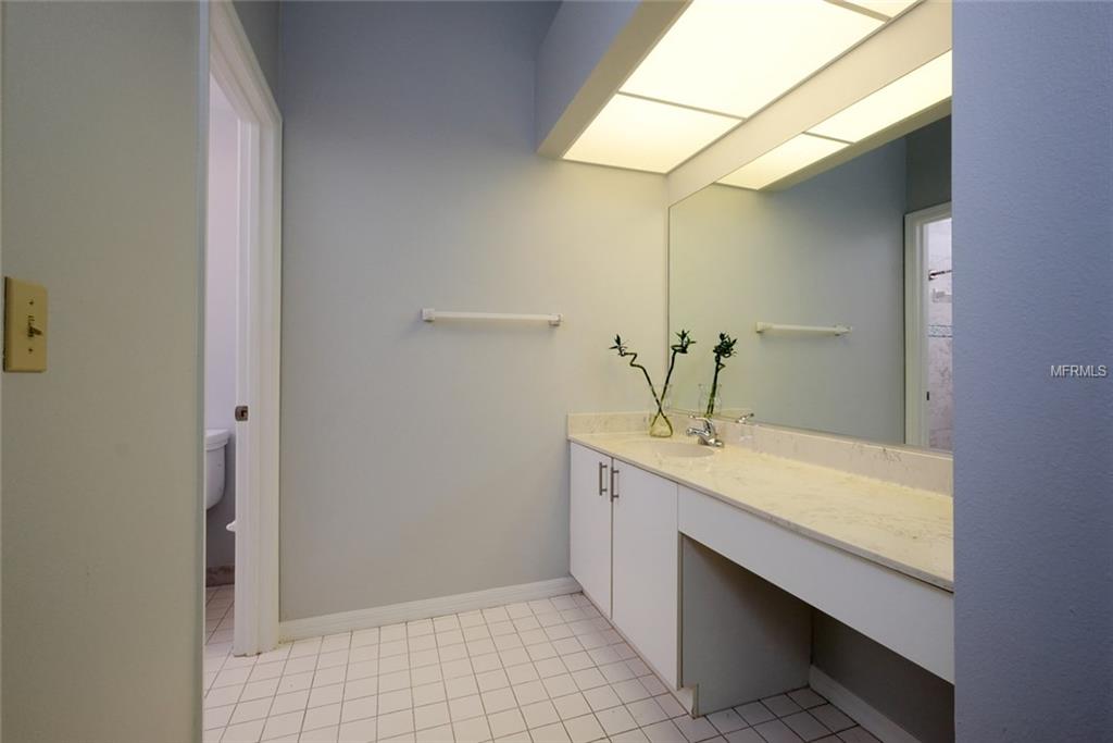 5509 83RD TERRACE E, SARASOTA, Florida 34243, 3 Bedrooms Bedrooms, 6 Rooms Rooms,2 BathroomsBathrooms,Residential,For sale,83RD,A4203686