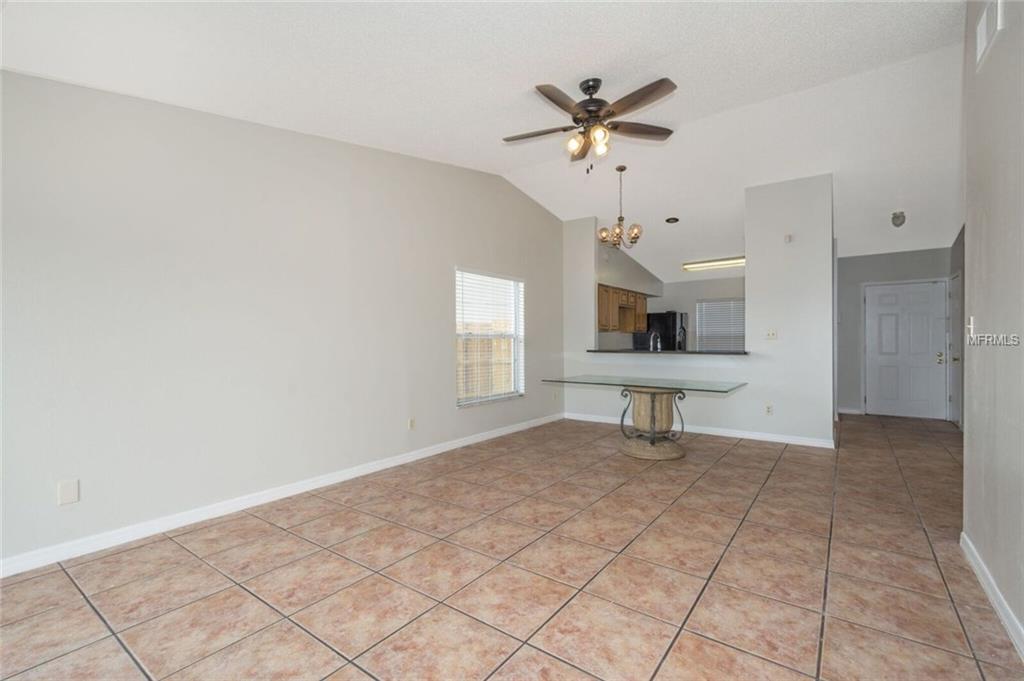 829 OAK MANOR CIRCLE, ORLANDO, Florida 32825, 3 Bedrooms Bedrooms, 5 Rooms Rooms,2 BathroomsBathrooms,Residential,For sale,OAK MANOR,O5555425