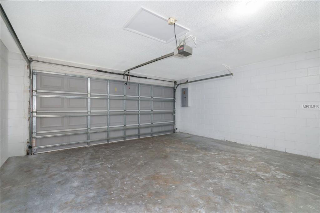 829 OAK MANOR CIRCLE, ORLANDO, Florida 32825, 3 Bedrooms Bedrooms, 5 Rooms Rooms,2 BathroomsBathrooms,Residential,For sale,OAK MANOR,O5555425