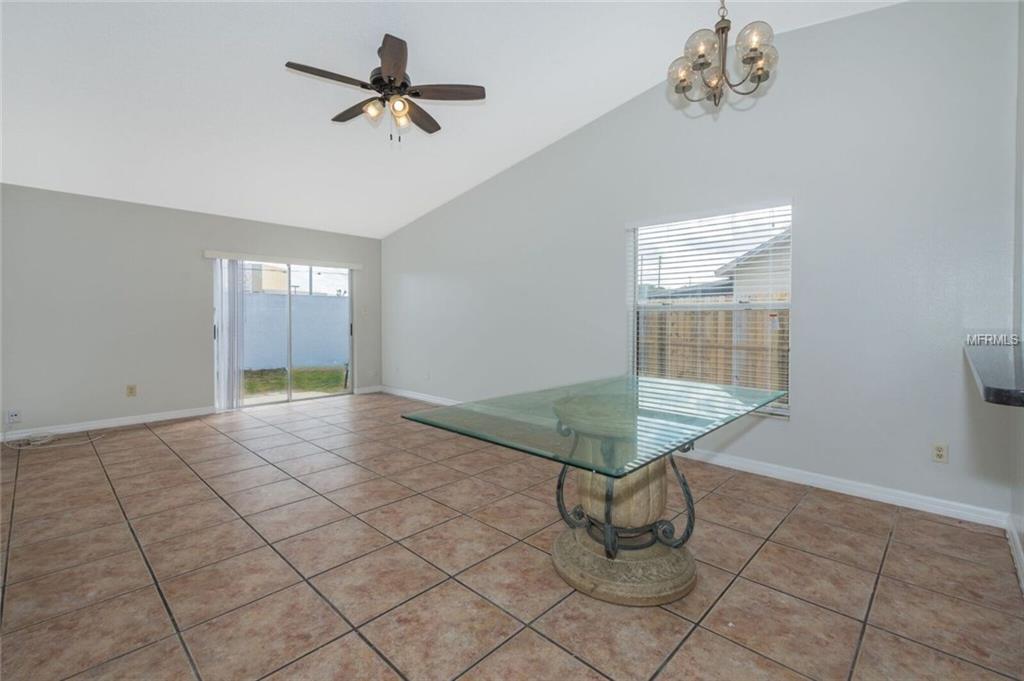 829 OAK MANOR CIRCLE, ORLANDO, Florida 32825, 3 Bedrooms Bedrooms, 5 Rooms Rooms,2 BathroomsBathrooms,Residential,For sale,OAK MANOR,O5555425