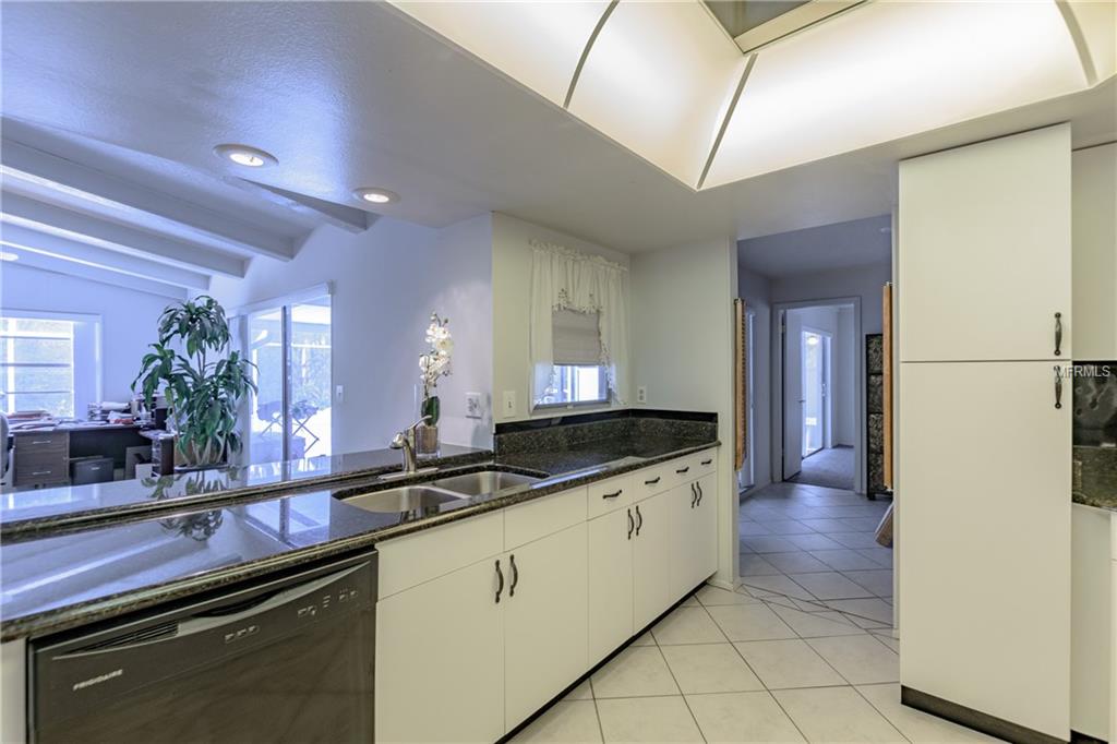 13905 BITTERSWEET WAY, TAMPA, Florida 33625, 3 Bedrooms Bedrooms, 6 Rooms Rooms,2 BathroomsBathrooms,Residential,For sale,BITTERSWEET,T2923298