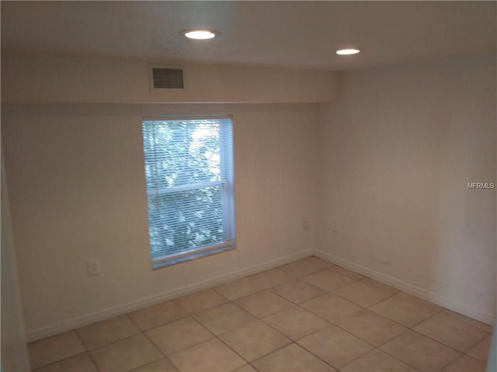 700 3RD STREET, MULBERRY, Florida 33860, 3 Bedrooms Bedrooms, 6 Rooms Rooms,2 BathroomsBathrooms,Residential,For sale,3RD,L4725263