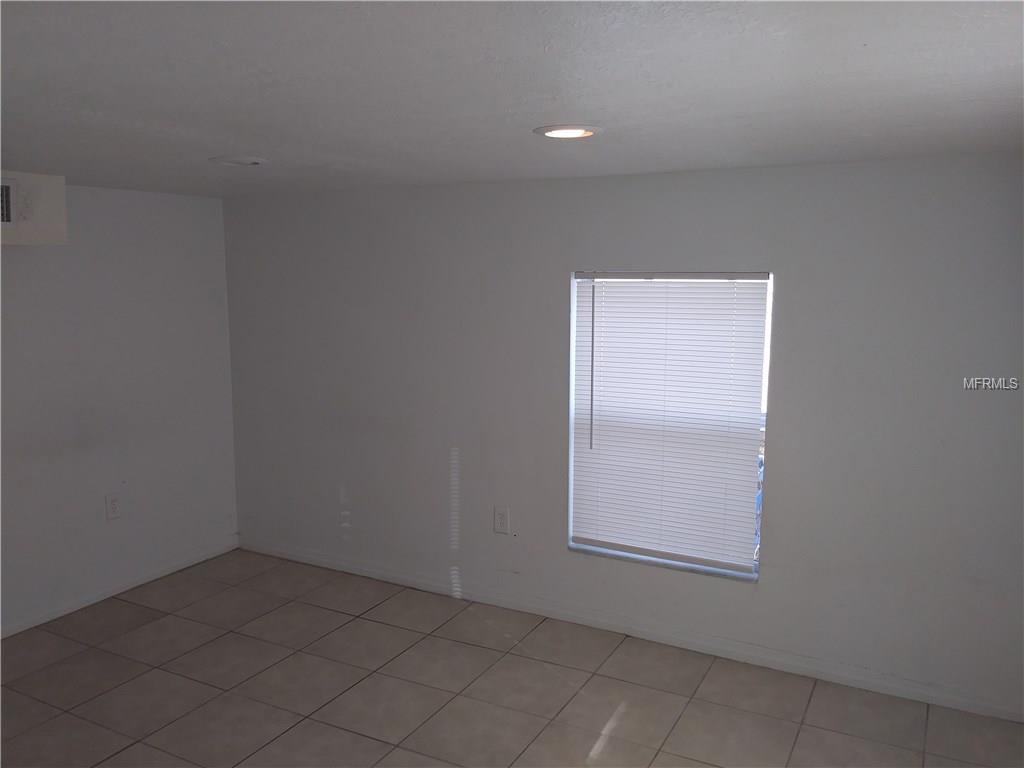 700 3RD STREET, MULBERRY, Florida 33860, 3 Bedrooms Bedrooms, 6 Rooms Rooms,2 BathroomsBathrooms,Residential,For sale,3RD,L4725263