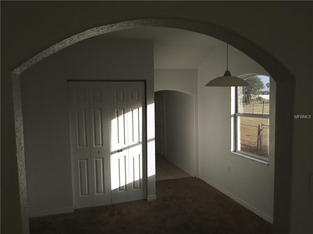 700 3RD STREET, MULBERRY, Florida 33860, 3 Bedrooms Bedrooms, 6 Rooms Rooms,2 BathroomsBathrooms,Residential,For sale,3RD,L4725263