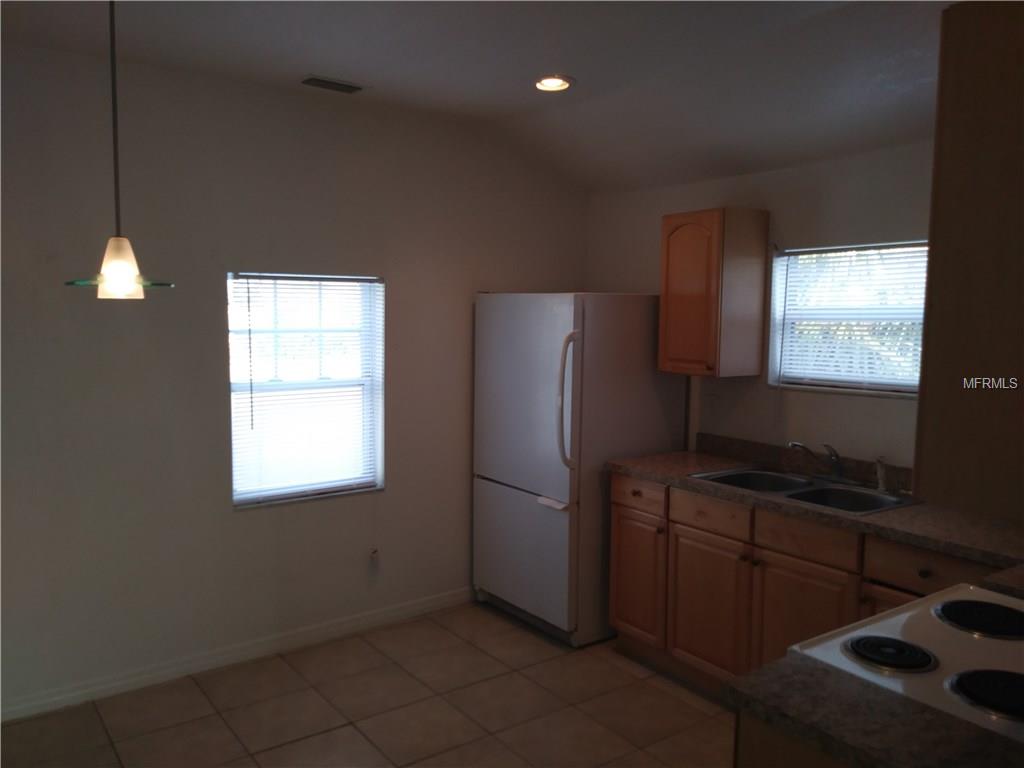 700 3RD STREET, MULBERRY, Florida 33860, 3 Bedrooms Bedrooms, 6 Rooms Rooms,2 BathroomsBathrooms,Residential,For sale,3RD,L4725263