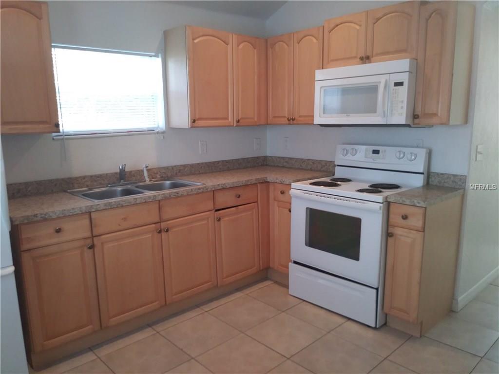 700 3RD STREET, MULBERRY, Florida 33860, 3 Bedrooms Bedrooms, 6 Rooms Rooms,2 BathroomsBathrooms,Residential,For sale,3RD,L4725263