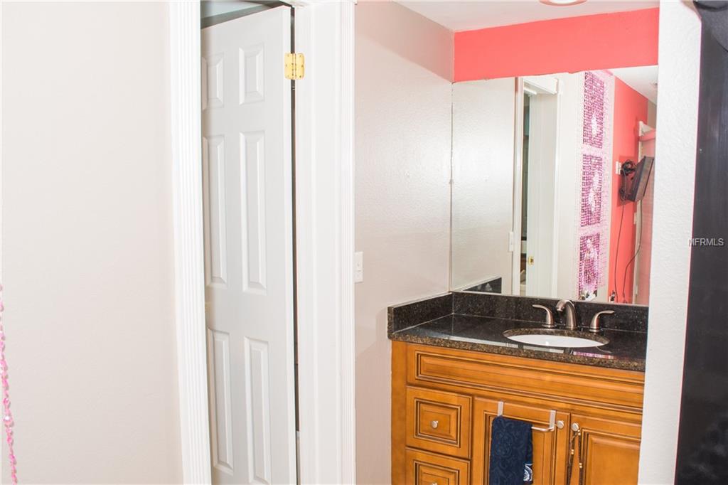 207 S SHADOWBAY BOULEVARD, LONGWOOD, Florida 32779, 4 Bedrooms Bedrooms, 6 Rooms Rooms,3 BathroomsBathrooms,Residential,For sale,SHADOWBAY,O5559746