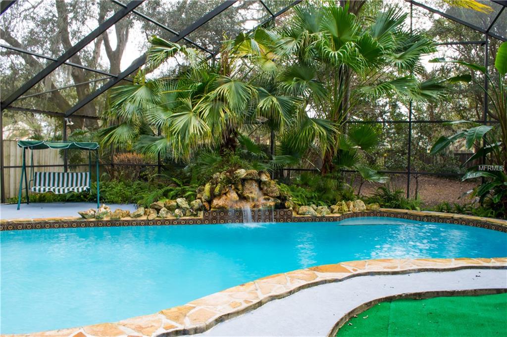 207 S SHADOWBAY BOULEVARD, LONGWOOD, Florida 32779, 4 Bedrooms Bedrooms, 6 Rooms Rooms,3 BathroomsBathrooms,Residential,For sale,SHADOWBAY,O5559746