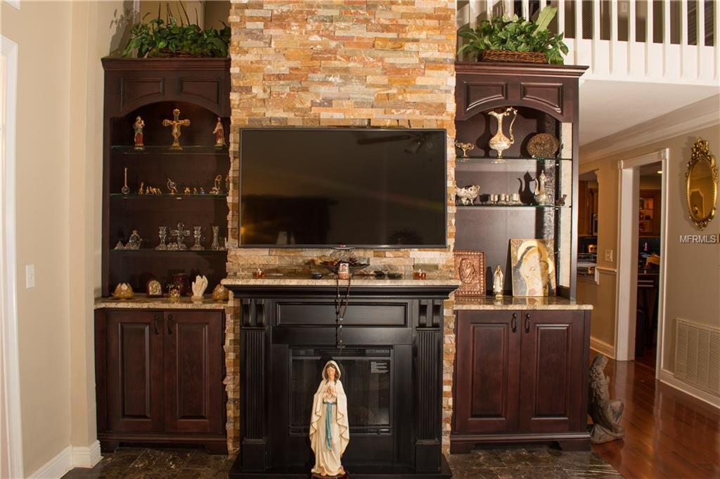 207 S SHADOWBAY BOULEVARD, LONGWOOD, Florida 32779, 4 Bedrooms Bedrooms, 6 Rooms Rooms,3 BathroomsBathrooms,Residential,For sale,SHADOWBAY,O5559746