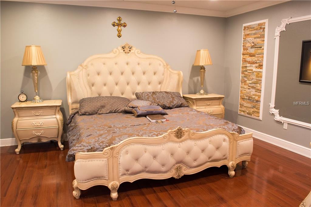 207 S SHADOWBAY BOULEVARD, LONGWOOD, Florida 32779, 4 Bedrooms Bedrooms, 6 Rooms Rooms,3 BathroomsBathrooms,Residential,For sale,SHADOWBAY,O5559746