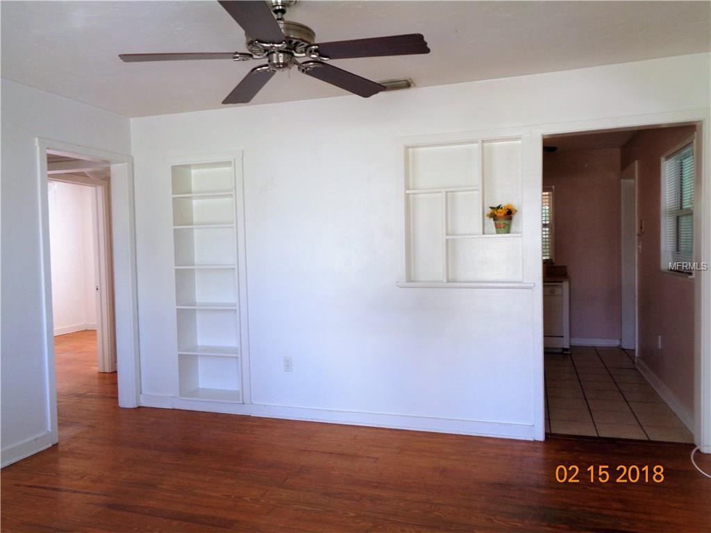 732 W PENNSYLVANIA AVENUE, DELAND, Florida 32720, 2 Bedrooms Bedrooms, 5 Rooms Rooms,1 BathroomBathrooms,Residential,For sale,PENNSYLVANIA,V4722851