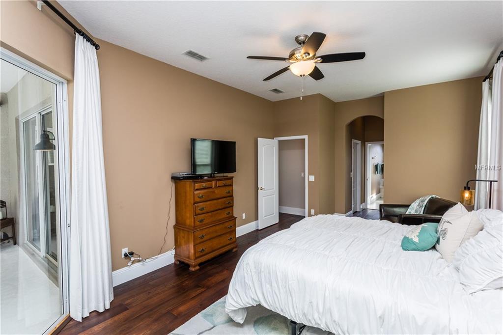 1044 WINDING WATERS CIRCLE, WINTER SPRINGS, Florida 32708, 4 Bedrooms Bedrooms, 9 Rooms Rooms,3 BathroomsBathrooms,Residential,For sale,WINDING WATERS,O5561752