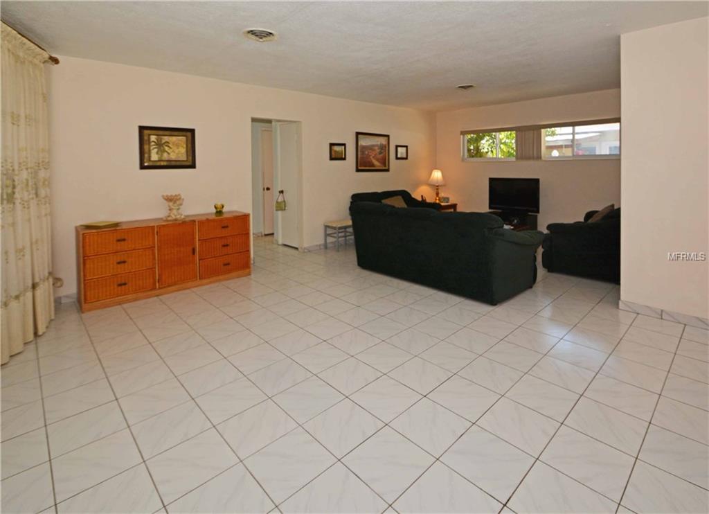 6844 9TH AVENUE N, ST PETERSBURG, Florida 33710, 3 Bedrooms Bedrooms, 3 Rooms Rooms,2 BathroomsBathrooms,Residential,For sale,9TH,U7847553