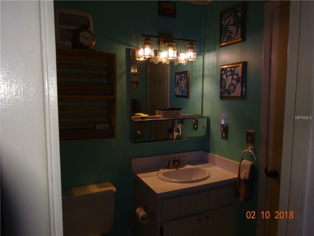 900 AVENUE Z SE, WINTER HAVEN, Florida 33880, 2 Bedrooms Bedrooms, 4 Rooms Rooms,1 BathroomBathrooms,Residential,For sale,AVENUE Z,P4719071