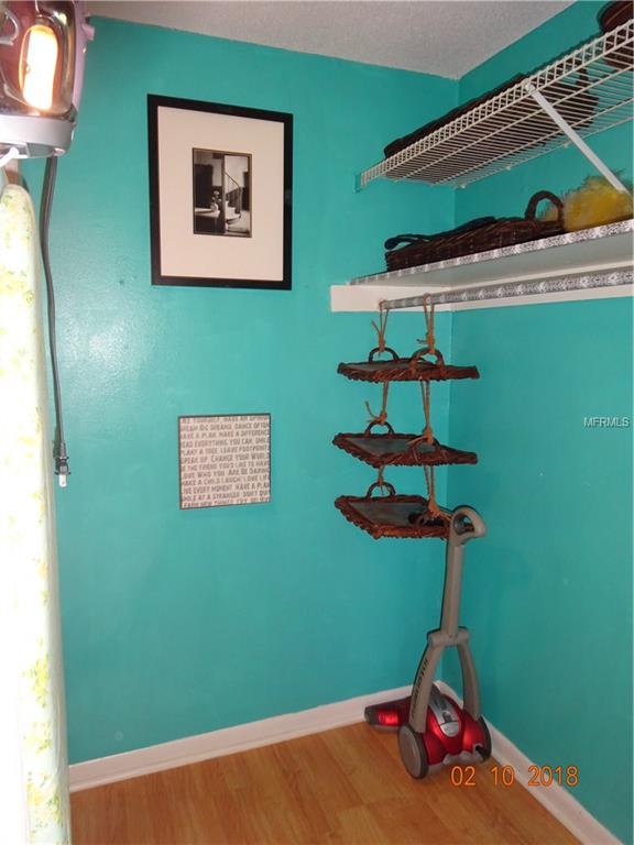 900 AVENUE Z SE, WINTER HAVEN, Florida 33880, 2 Bedrooms Bedrooms, 4 Rooms Rooms,1 BathroomBathrooms,Residential,For sale,AVENUE Z,P4719071