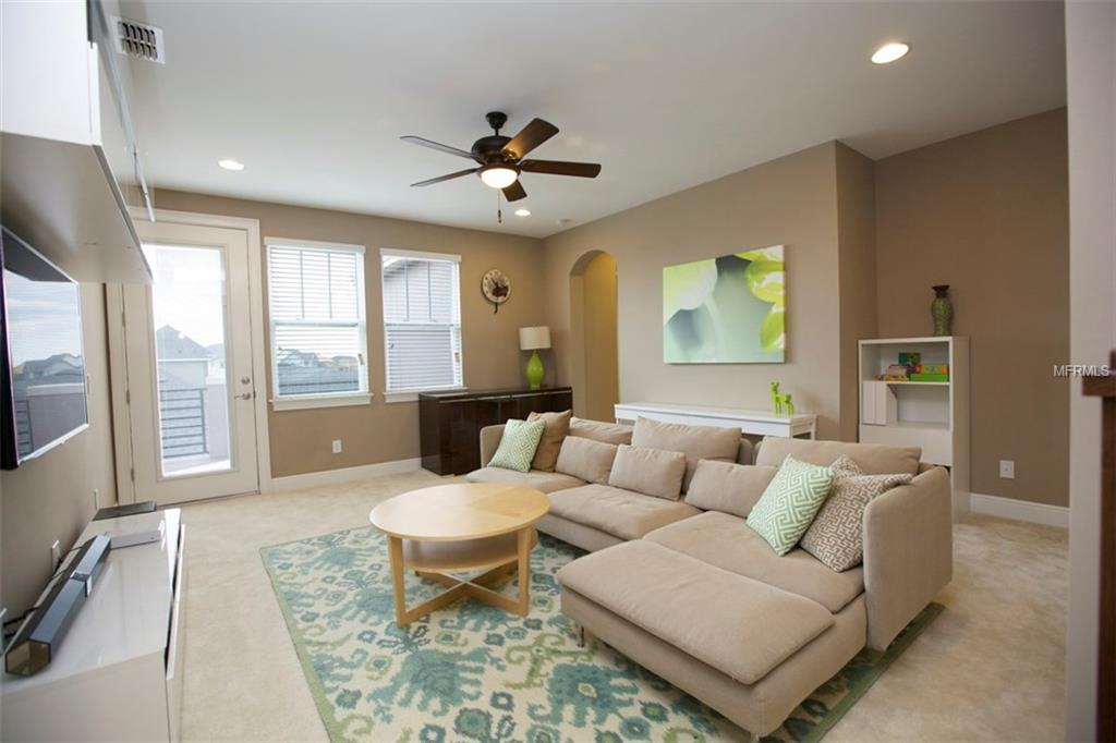 13661 GRANGER AVENUE, ORLANDO, Florida 32827, 5 Bedrooms Bedrooms, 13 Rooms Rooms,4 BathroomsBathrooms,Residential,For sale,GRANGER,O5492822