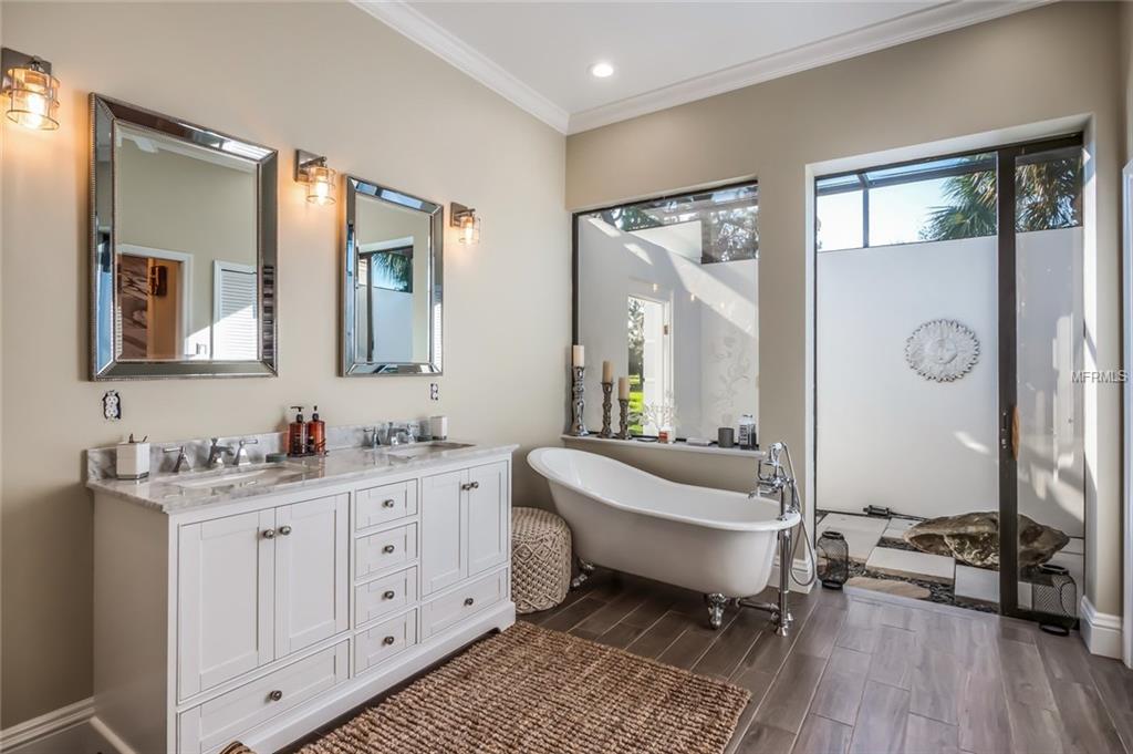 5026 KESTRAL PARK WAY S, SARASOTA, Florida 34231, 3 Bedrooms Bedrooms, 9 Rooms Rooms,4 BathroomsBathrooms,Residential,For sale,KESTRAL PARK,A4203689